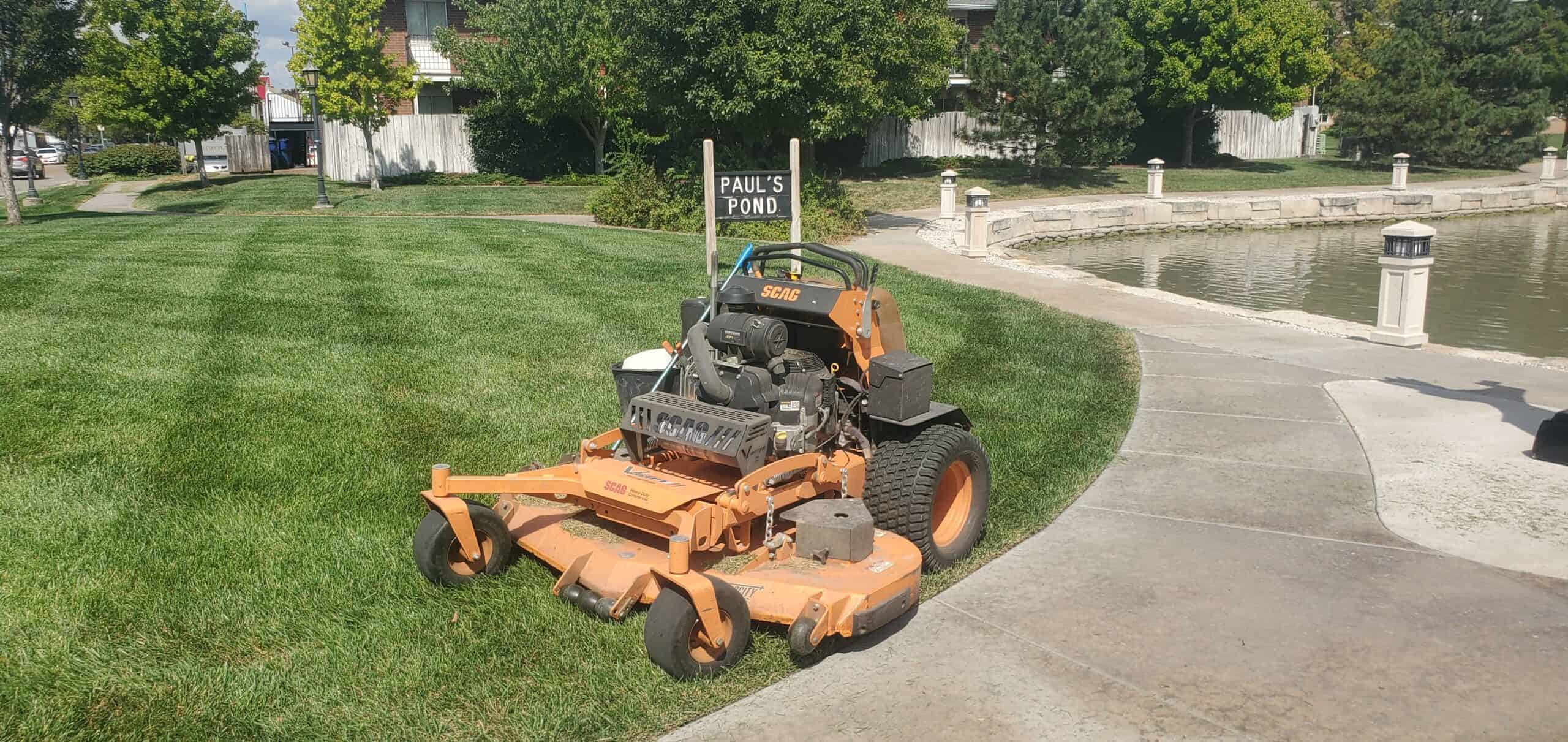 Your mowing techniques can impact your reaction to lawn pollen and seasonal allergens
