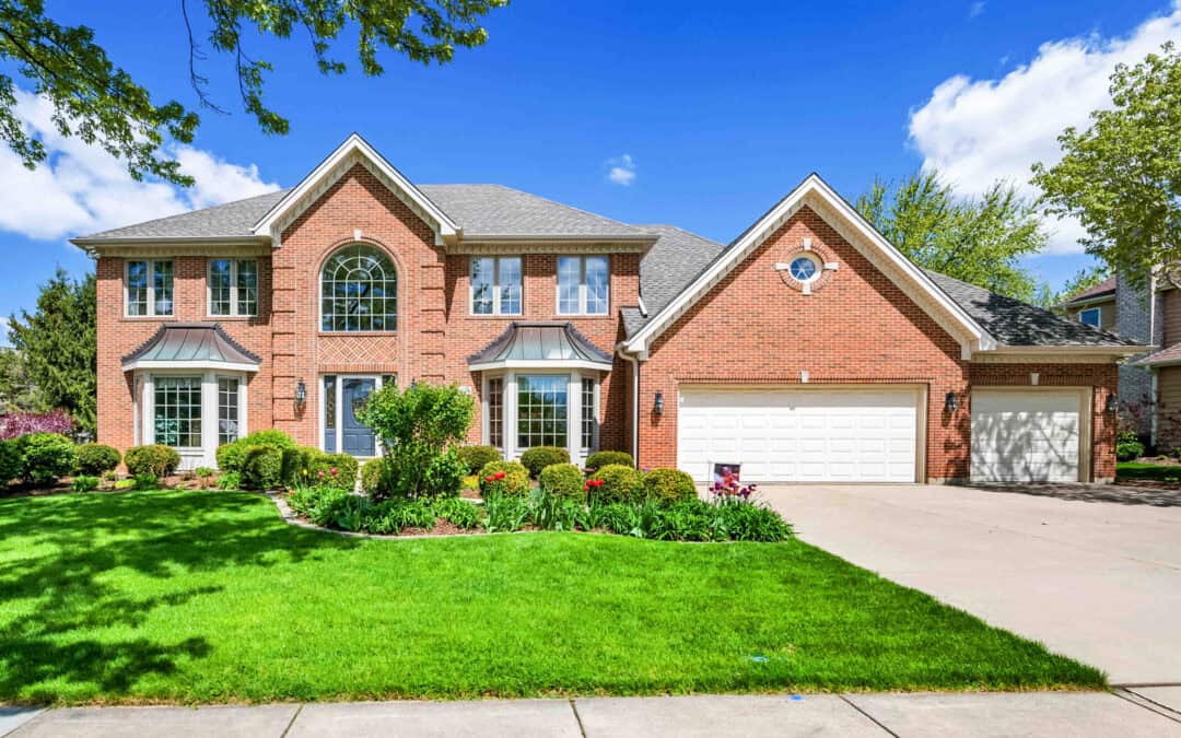 Maximizing Curb Appeal with Strategic Landscaping: Tips for an Attractive Outdoor Space