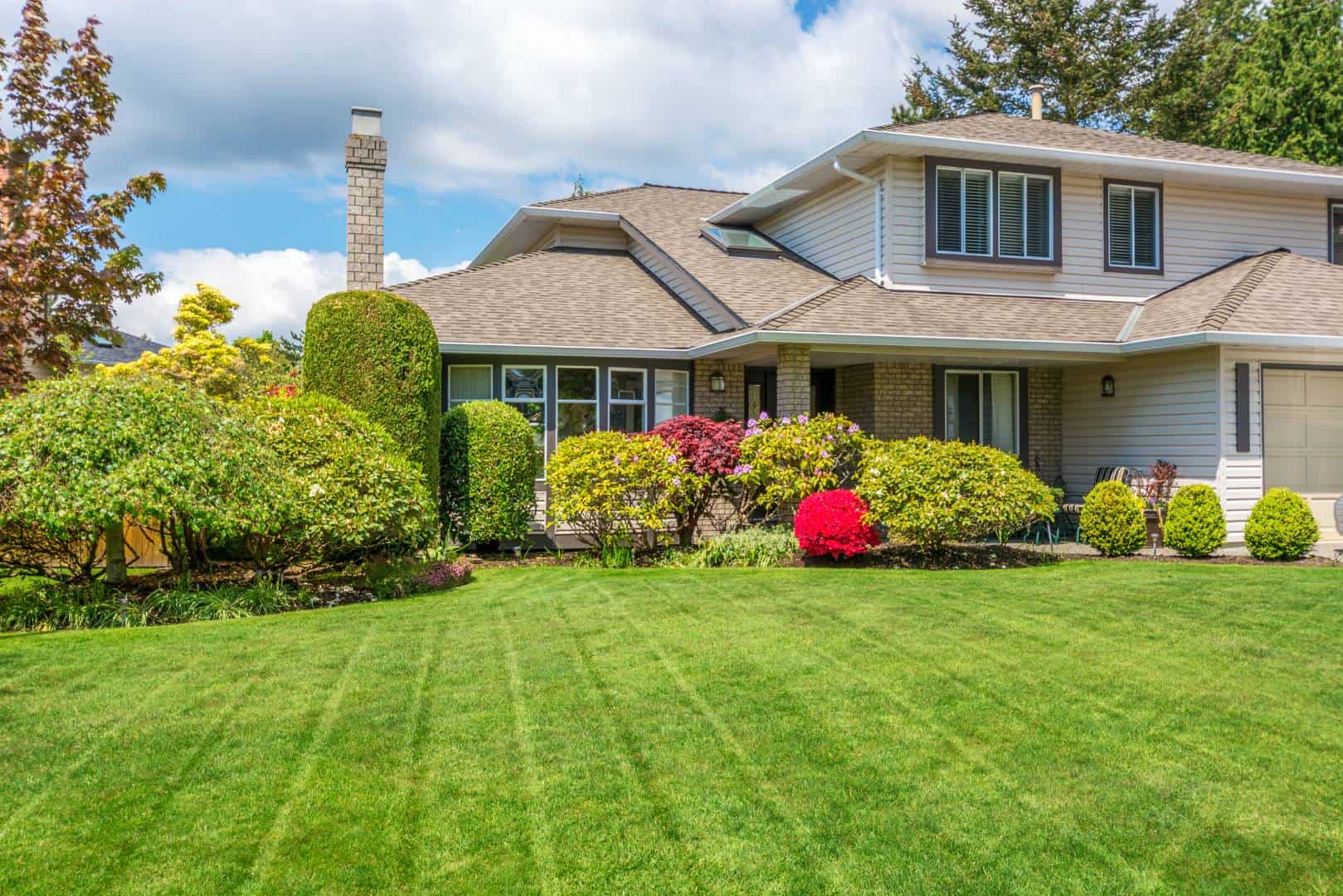 lawn mowing, mulching, and landscaping in Augusta, KS